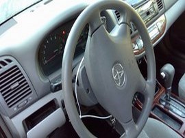 2003 TOYOTA CAMRY GREEN SE 2.4L AT.  Z24865